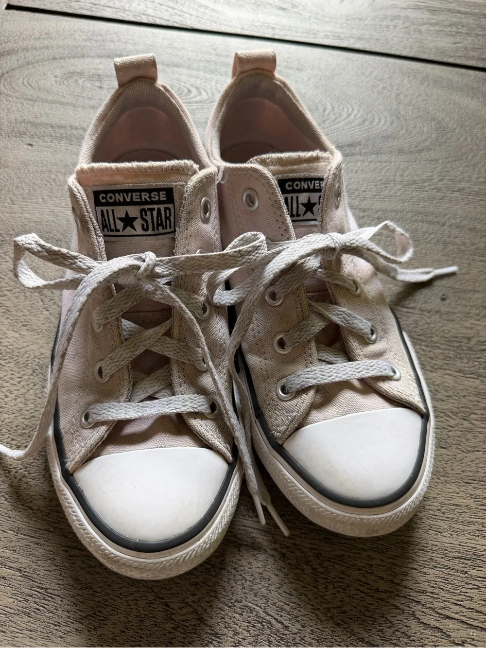 Converse Kids Low-Top Canvas Sneakers in Light Beige